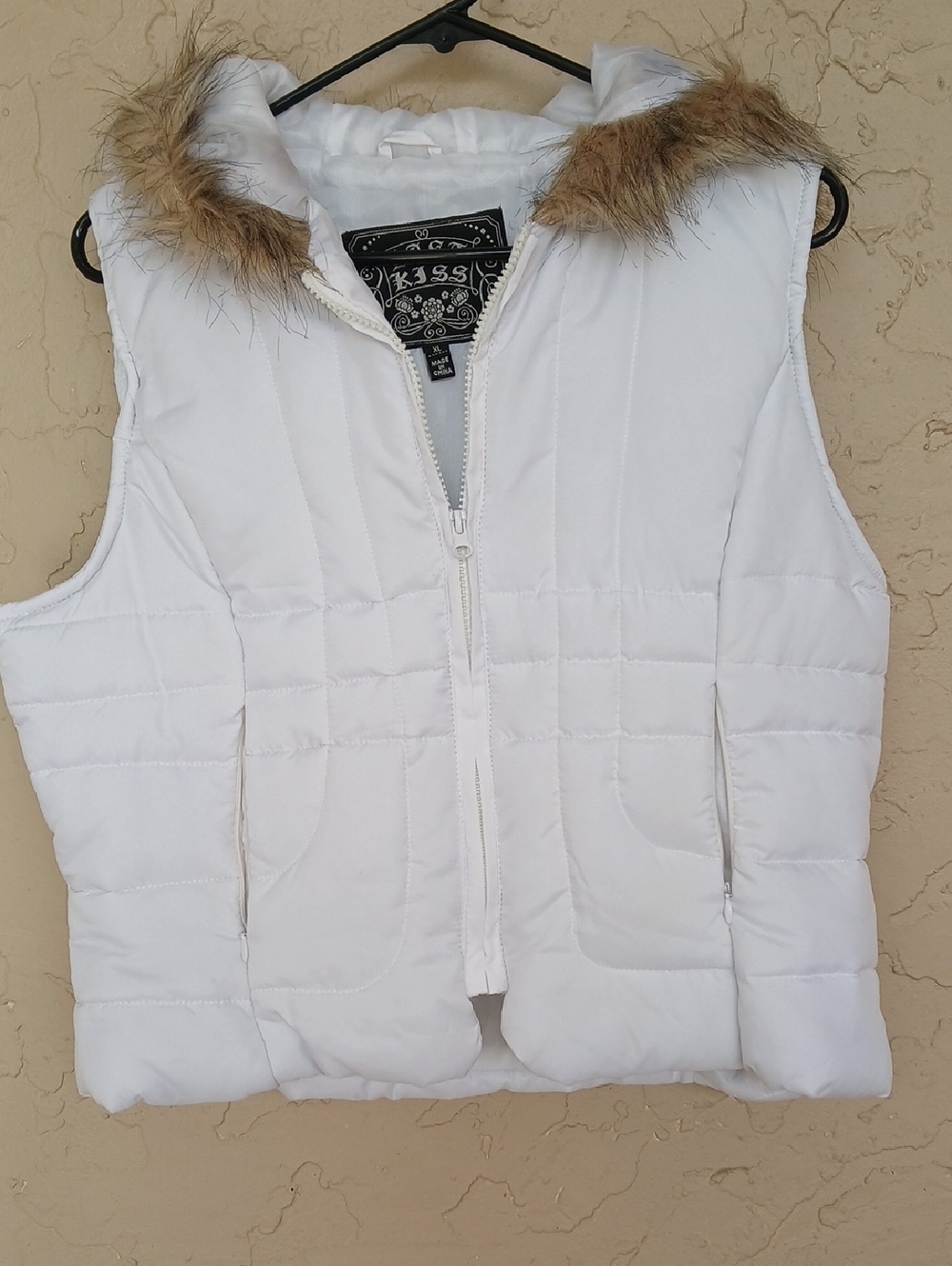 last kiss White Quilted Puffer Vest with Faux Fur Trim